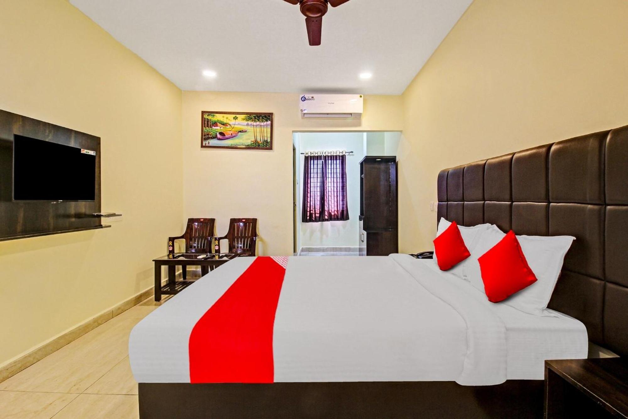 Super Hotel O Lakshmi Royal Inn 와랑갈 외부 사진